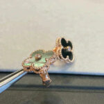 [Eternal Jewelry]CLOVER MEDIUM 1 MOTIFS GRAY MOP  DIAMOND EARRINGS - Image 4