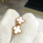 [Eternal Jewelry]CLOVER MINI 9.5MM WHITE MOP EARRINGS - Image 3