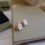 [Eternal Jewelry]LUCKY PINK GOLD WHITE MOP EARRINGS - Image 4