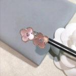 [Eternal Jewelry]CLOVER MEDIUM 1 MOTIFS  PINK MOP DIAMOND EARRINGS - Image 9