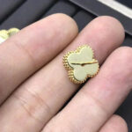 [Eternal Jewelry]CLOVER MINI 9.5MM LASER EARRINGS - Image 5