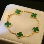 [Eternal Jewelry]CLOVER 5 MOTIFS MALACHITE BRACELET - Image 5