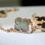 [Eternal Jewelry]CLOVER 5 MOTIF GRAY MOP  BRACELET - Image 4