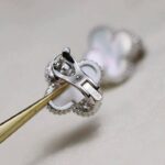 [Eternal Jewelry]CLOVER MEDIUM 1 MOTIFS  WHITE MOP EARRINGS SILVER - Image 4