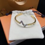 [Eternal Jewelry]VOLTE UPSITE DOWN DIAMOND GOLD OPEN BRACELET - Image 2