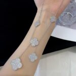 [Eternal Jewelry]CLOVER 5 MOTIFS SILVER DIAMONDS NECKLACE - Image 8