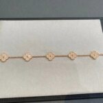 [Eternal Jewelry]CLOVER 5 MOTIFS  FULL DIAMOND BRACELET - Image 3