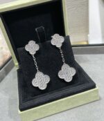 [Eternal Jewelry]CLOVER 2 MOTIFS DIAMOND PAVED SILVER EARRINGS - Image 3