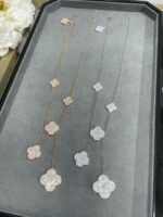 [Eternal Jewelry]CLOVER 6 MOTIF DIAMOND PAVED NECKLACE - Image 2