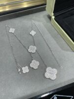 [Eternal Jewelry]CLOVER 6 MOTIF DIAMOND PAVED NECKLACE - Image 4