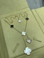 [Eternal Jewelry]CLOVER 6 MOTIF MOP ONYX GOLD NECKLACE - Image 7
