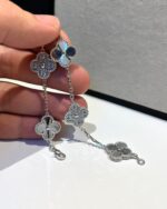 [Eternal Jewelry]CLOVER 5 MOTIF SILVER DIAMOND BRACELET - Image 4