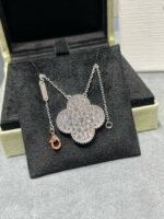 [Eternal Jewelry]CLOVER 25MM LARGE PENDANT DIAMOND PAVED SILVER NECKLACE - Image 4