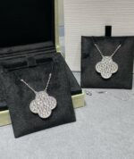 [Eternal Jewelry]CLOVER 25MM LARGE PENDANT DIAMOND PAVED SILVER NECKLACE - Image 5