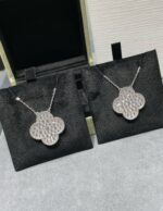 [Eternal Jewelry]CLOVER 25MM LARGE PENDANT DIAMOND PAVED SILVER NECKLACE - Image 10