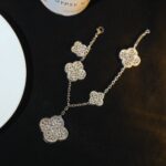 [Eternal Jewelry]CLOVER BRACELET 5 MOTIF SILVER DIAMOND PAVED - Image 3