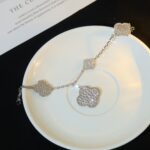 [Eternal Jewelry]CLOVER BRACELET 5 MOTIF SILVER DIAMOND PAVED - Image 9