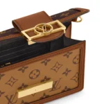 Dauphine Chain Wallet - Image 6
