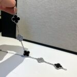 [Eternal Jewelry]CLOVER 5 MOTIF ONYXS DIAMOND BRACELET SILVER - Image 10