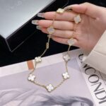 [Eternal Jewelry]CLOVER 10 MOTIFS WHITE MOTHER OF PEARL NECKLACE - Image 2