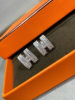 [Eternal Jewelry]H STUD EARRINGS WITH SILVER DIAMONDS - Image 5