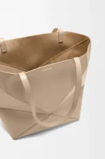 Medium Puzzle Fold tote in shiny calfskin - Image 4